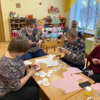 Мастер-класс с педагогами по изготовлению цветов