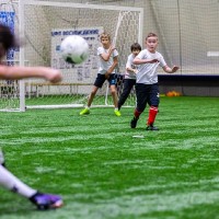 Футбол - это любимая игра всех ребят!