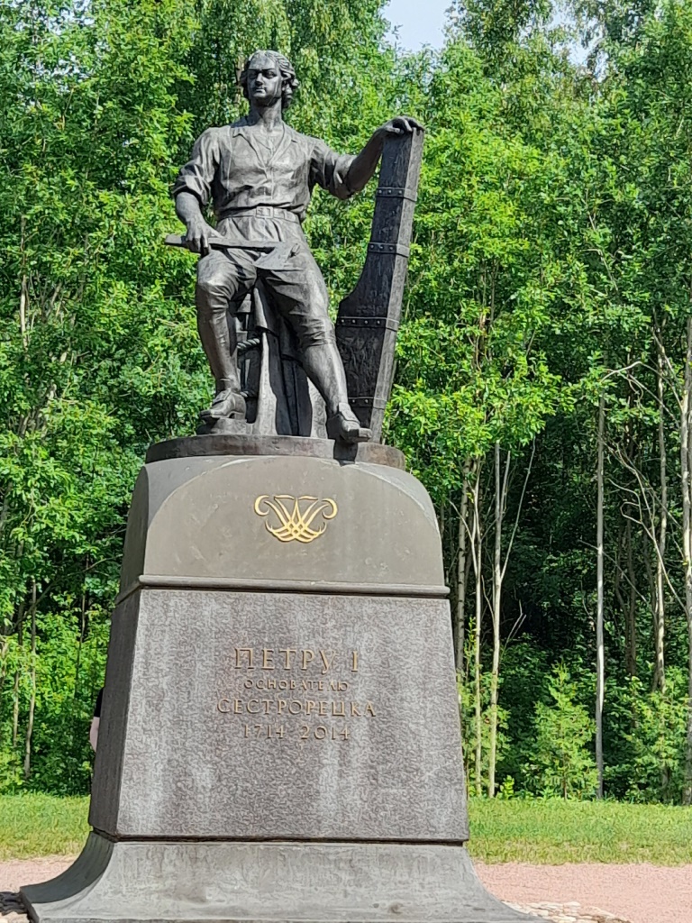 m-iu7Q2FBpI m-iu7Q2FBpI