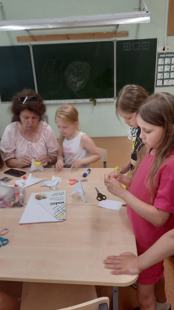 MOUklZw9f0E MOUklZw9f0E